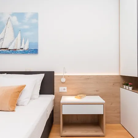 Domus Lauri Garden Palace Ii Apartment Umag